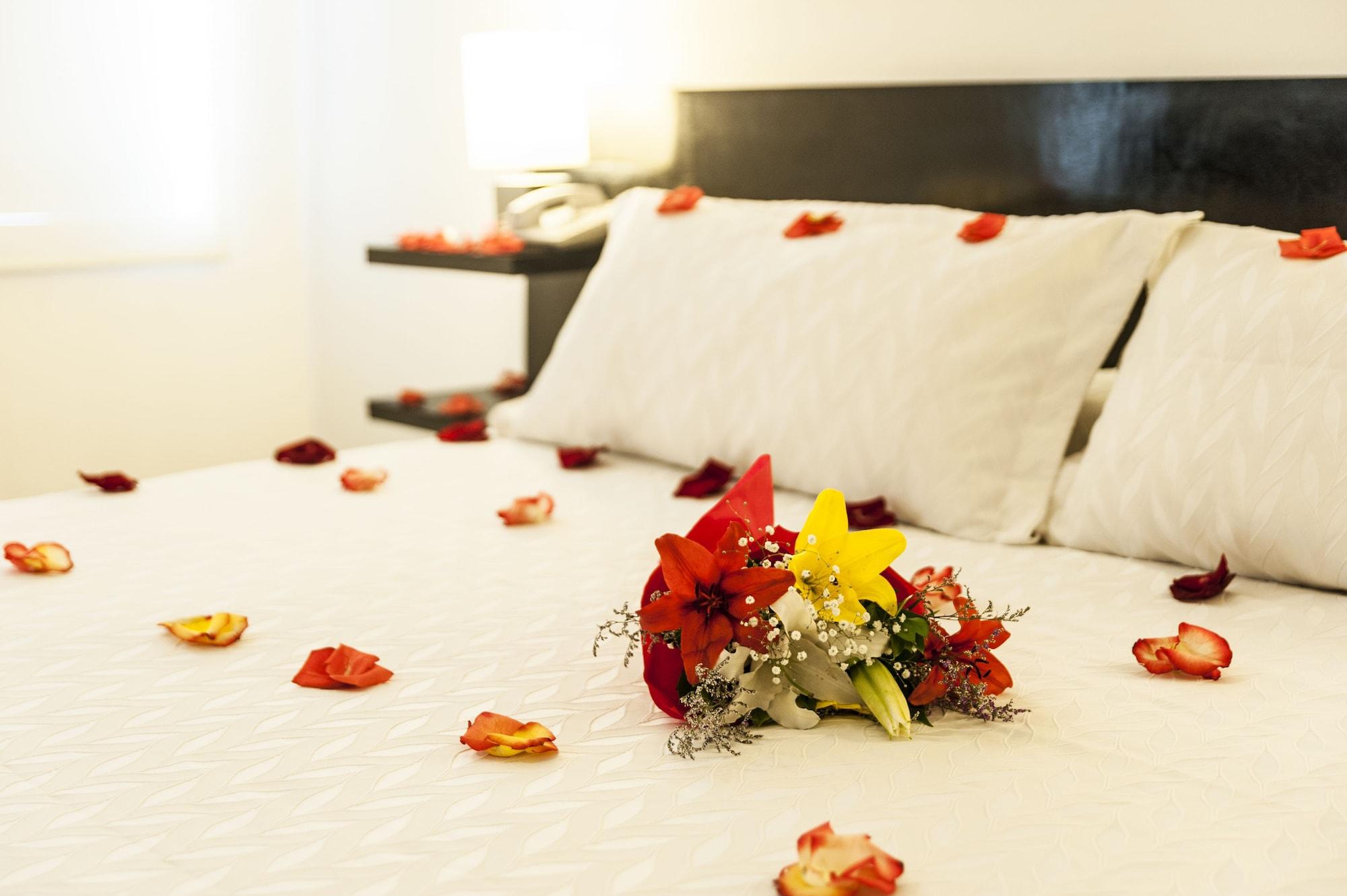 Hotel Bogota Virrey Екстериор снимка