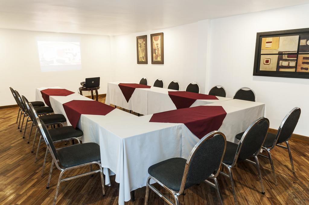 Hotel Bogota Virrey Екстериор снимка