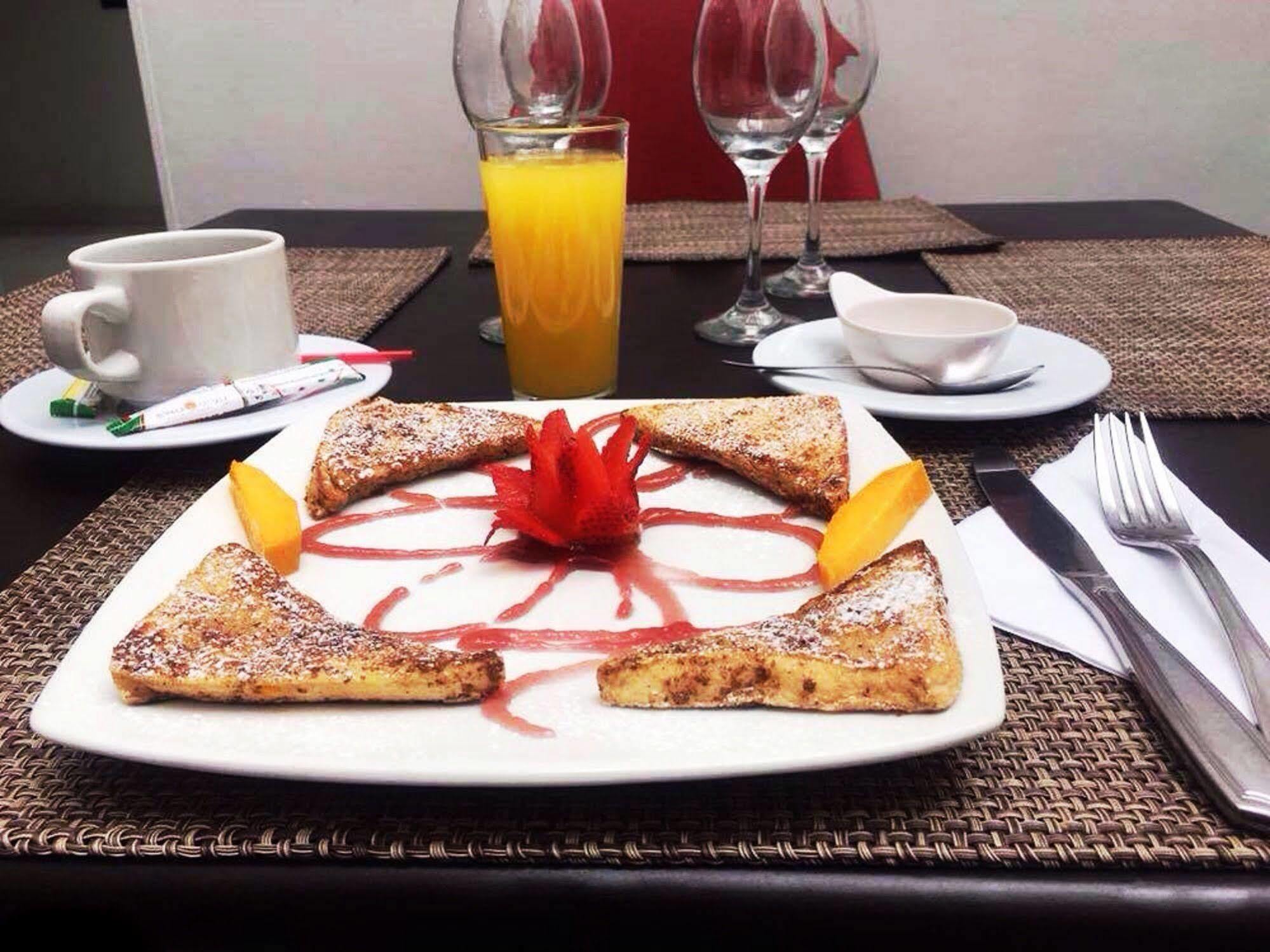 Hotel Bogota Virrey Екстериор снимка